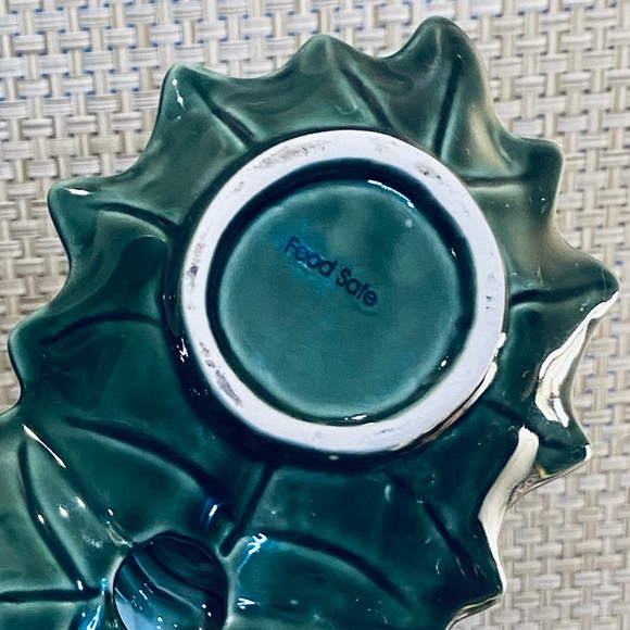 🎄🌟HP🌟VTG Glazed Ceramic Divided 3 Holly Leaf & Berries Candy Dish - Picture 6 of 6